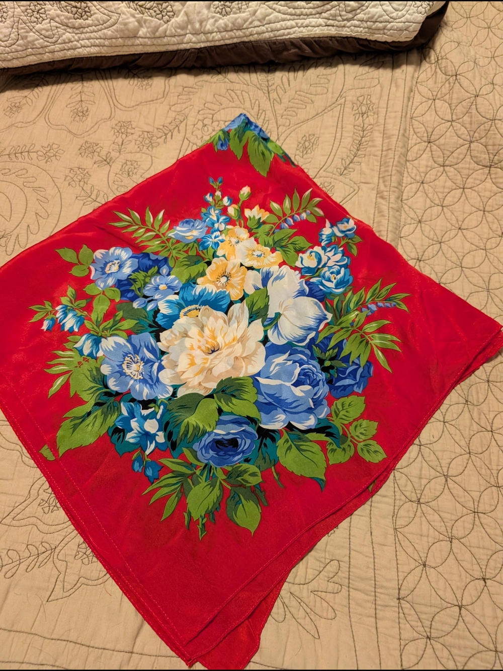 Vintage Club 7 Echo Bright Red Floral Silk Scarf with Blue & White Bouquet